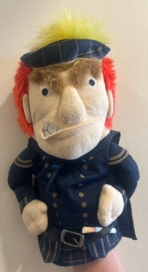 c.1870 Maighstir Pádraig Marionette.